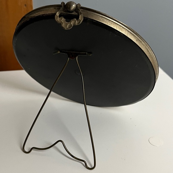 Antique Tintype Victorian Baby Photo in Ornate Round Picture Frame - Picture 8 of 14